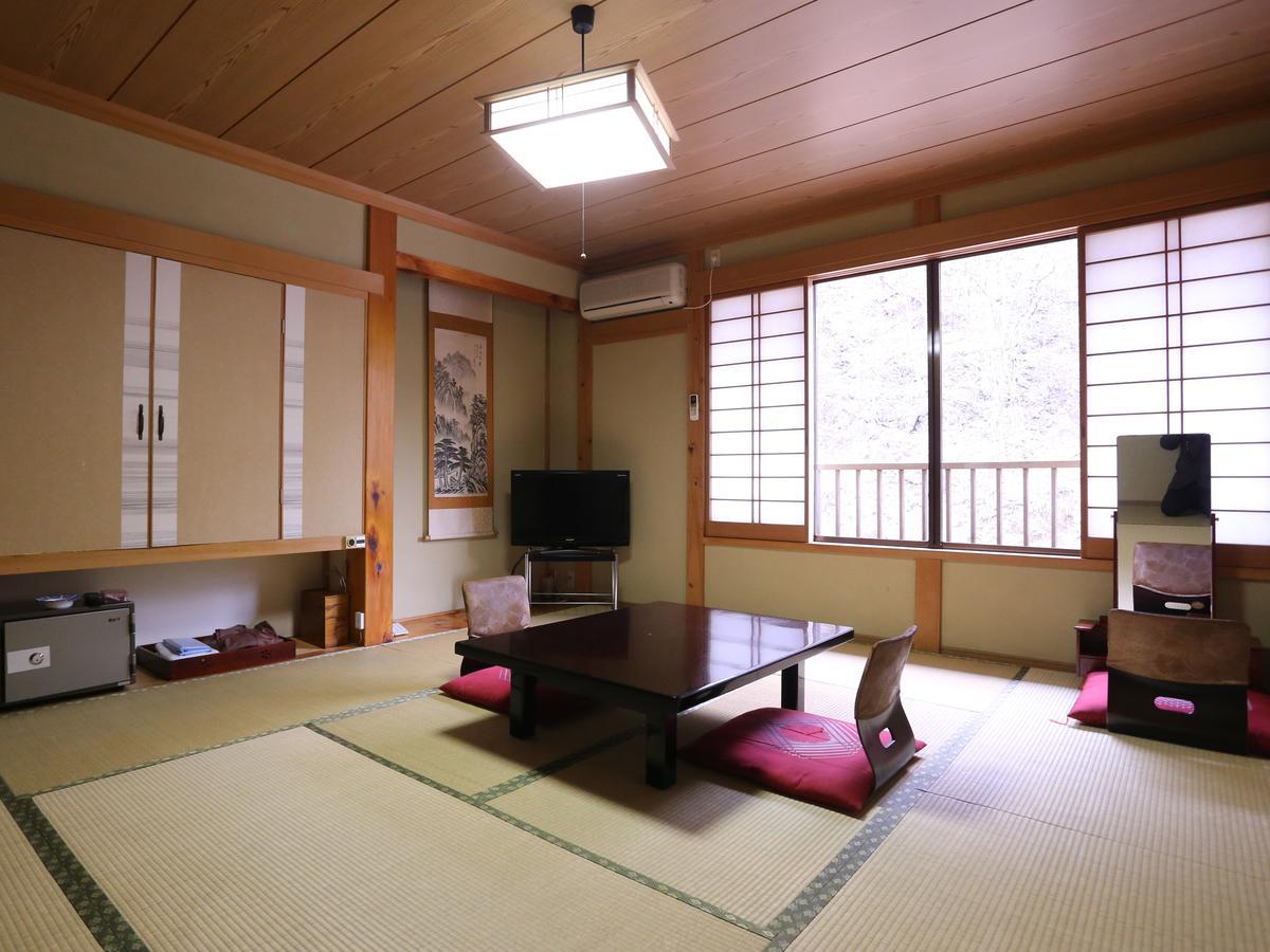 Hoshigaoka Sanso Hotel Kusatsu  Esterno foto